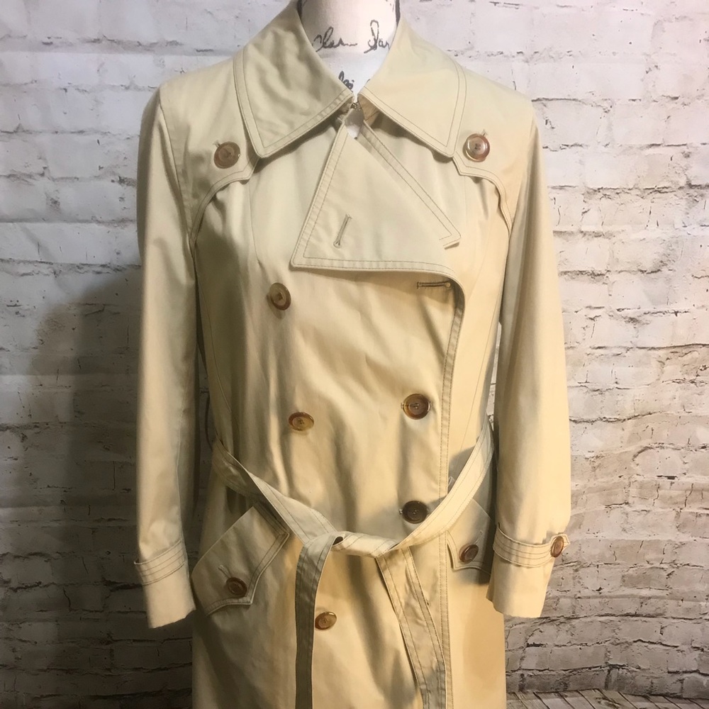 Women’s misty harbor rain coat size 12 reg